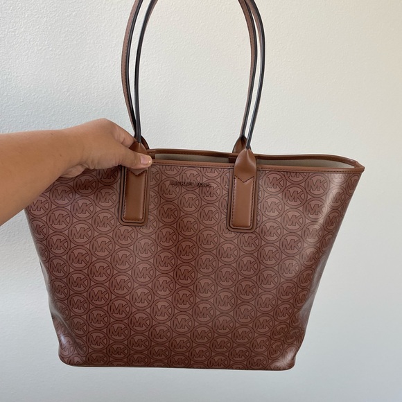 BNWOT Michael Kors Tan Logo Tote Bag - Picture 3 of 9